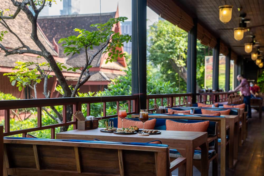 jim terrance house good food in bangkok