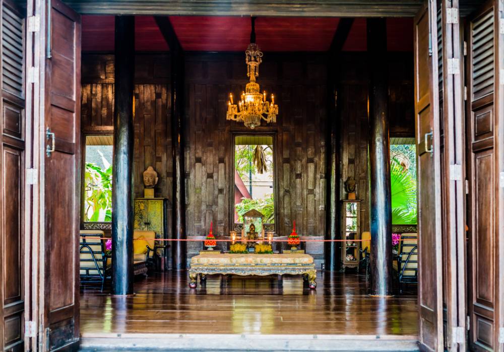 alter in jim thompson house bangkok