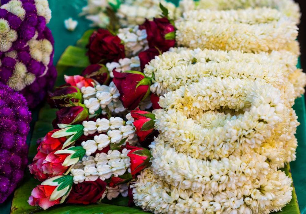 Phuang malai traditional Thai garlands bangkok flower market