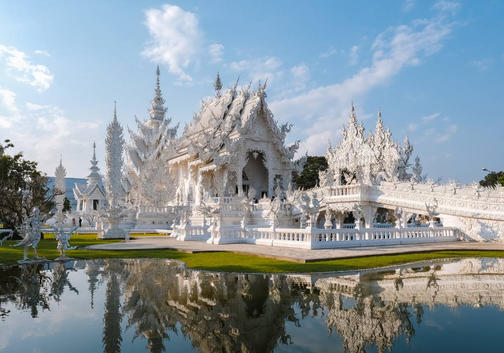 the white temple full day tour to chiang rai